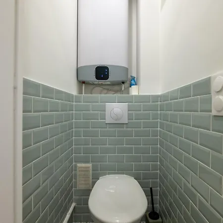 דירה Spacious With Balcon 11th Arr