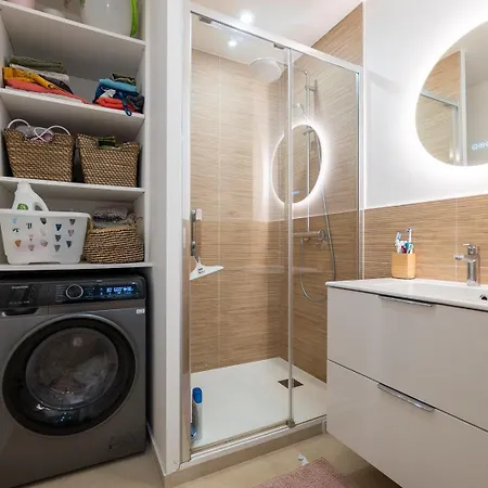 דירה Spacious With Balcon 11th Arr פריז