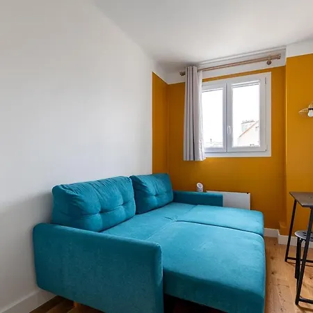 Spacious With Balcon 11th Arr דירה *