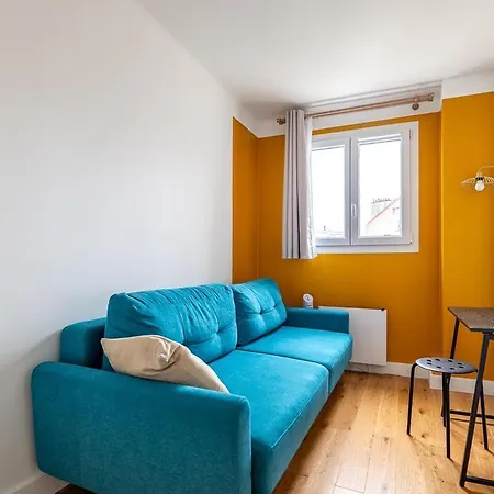 Spacious With Balcon 11th Arr דירה *